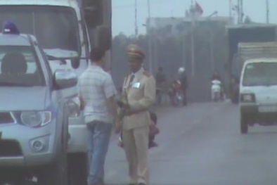 Vụ Cảnh sát giao thông Bắc Ninh 'kiểm tra nhanh giấy tờ xe': Lãnh đạo nói gì?
